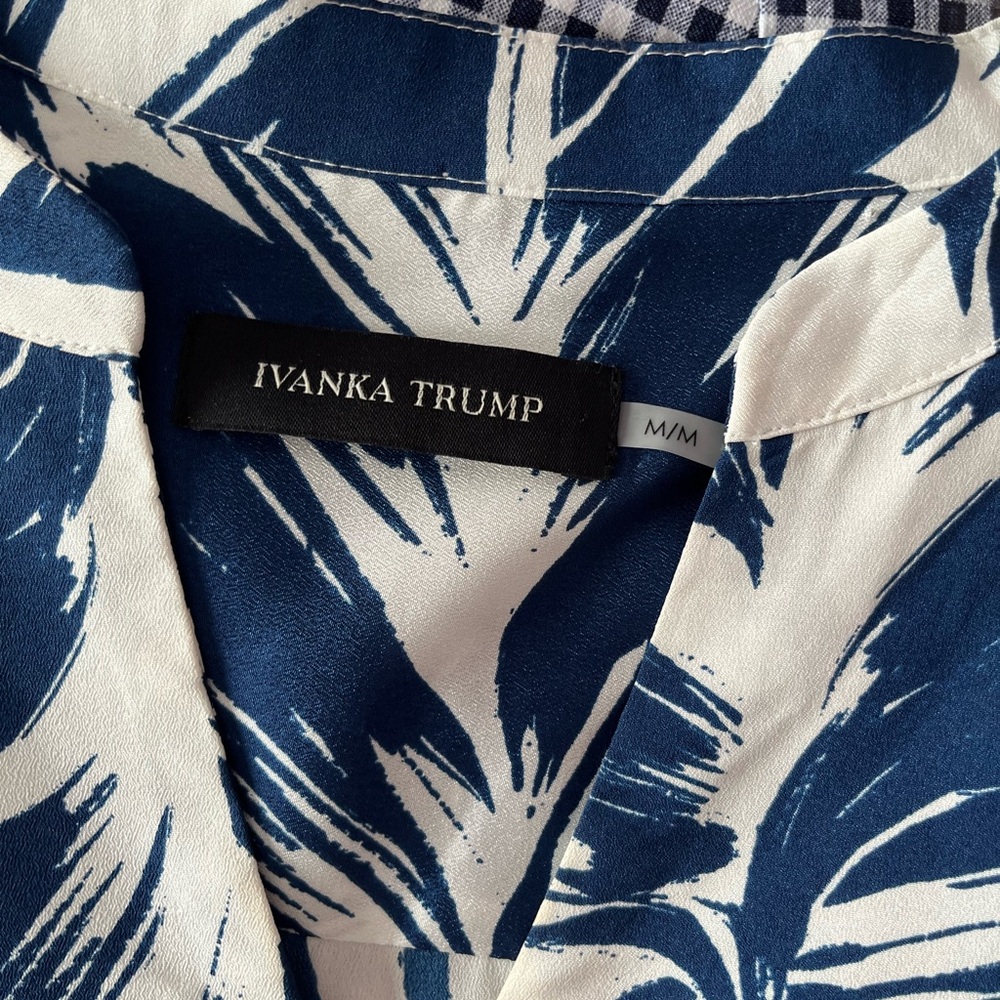 Ivanka Trump Navy and White Patterned Top - Picture 4 of 7